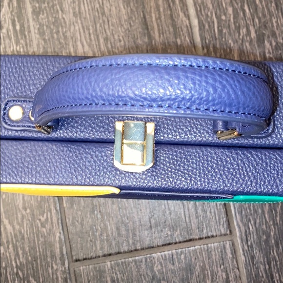 Purse - Picture 3 of 4